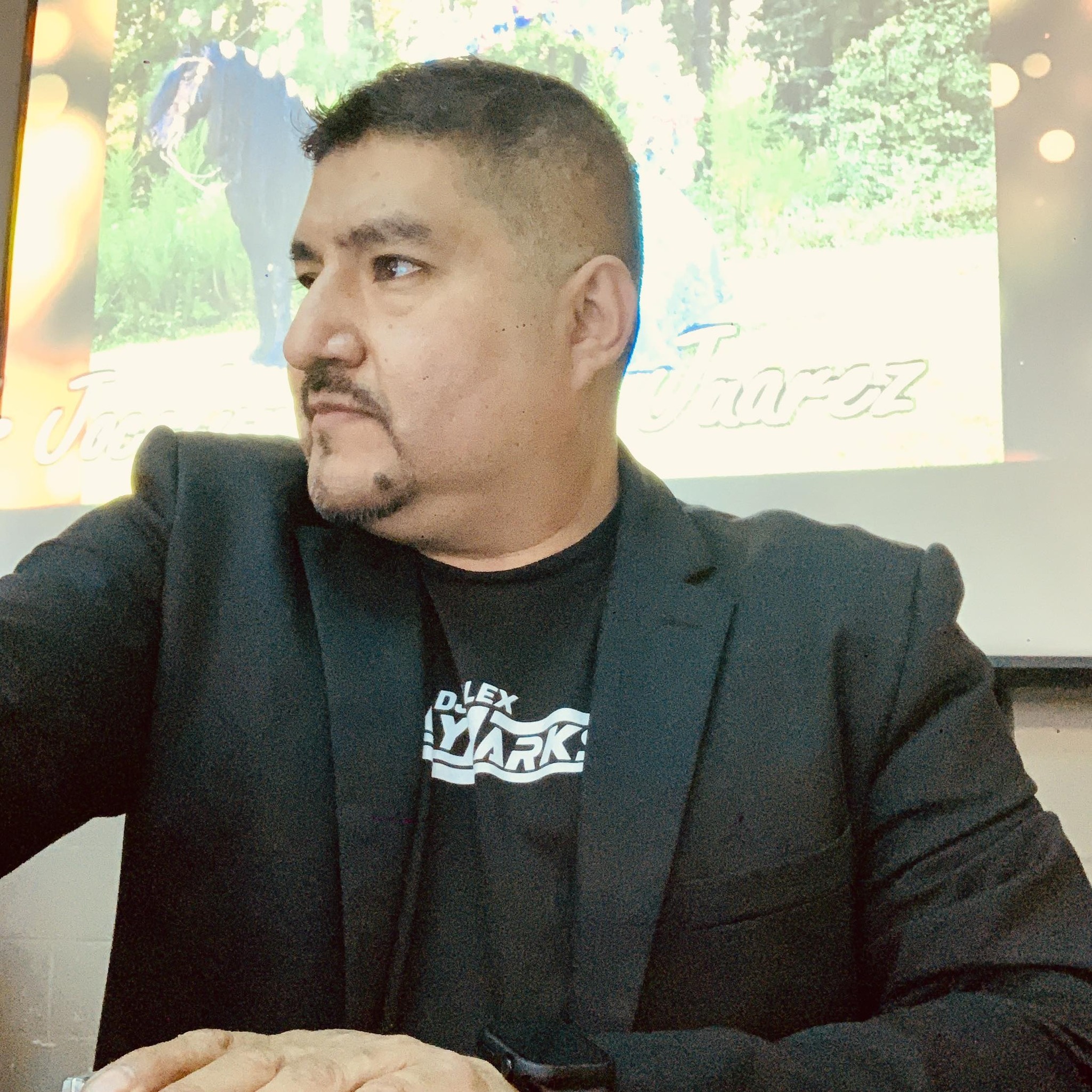 Alex Herrera - Dueño de la radio